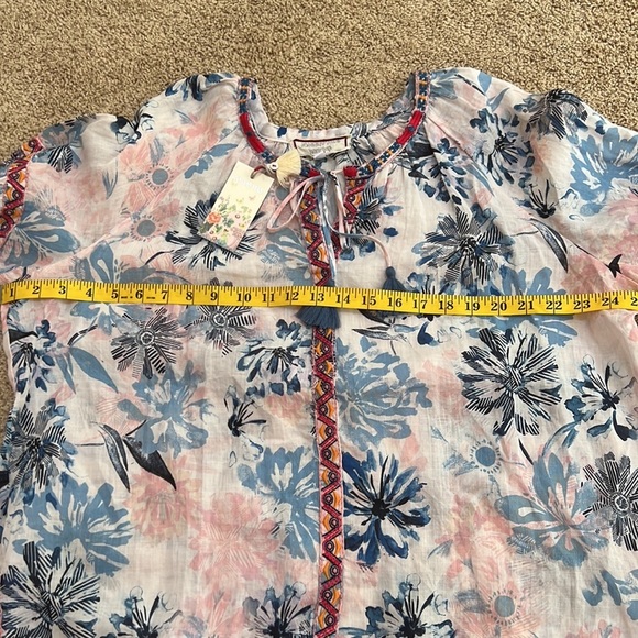 NWT! JOHNNY WAS Size XL white with blue multi peasant blouse with front tie - Picture 13 of 14